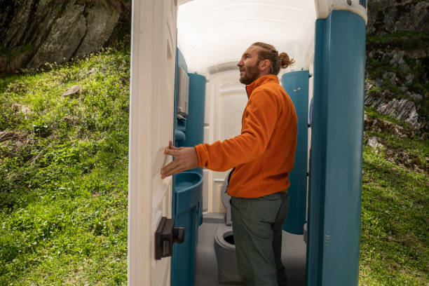 Best Portable restroom trailer rental  in Fort Wayne, IN